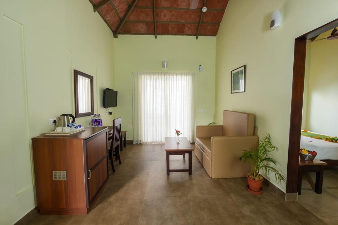 Abad Brookside Wayanad Hotel Vythiri Exterior photo