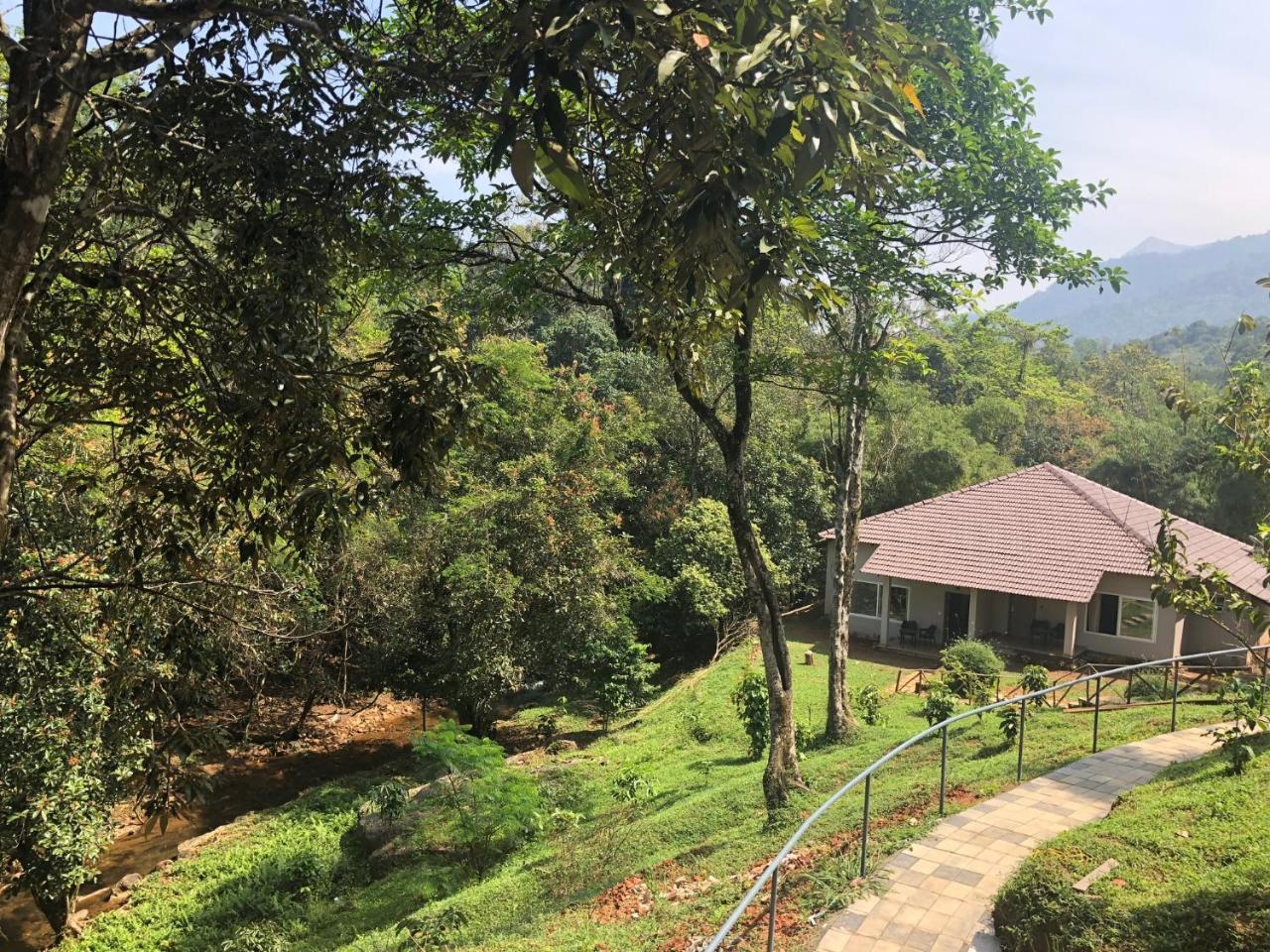 Abad Brookside Wayanad Hotel Vythiri Exterior photo