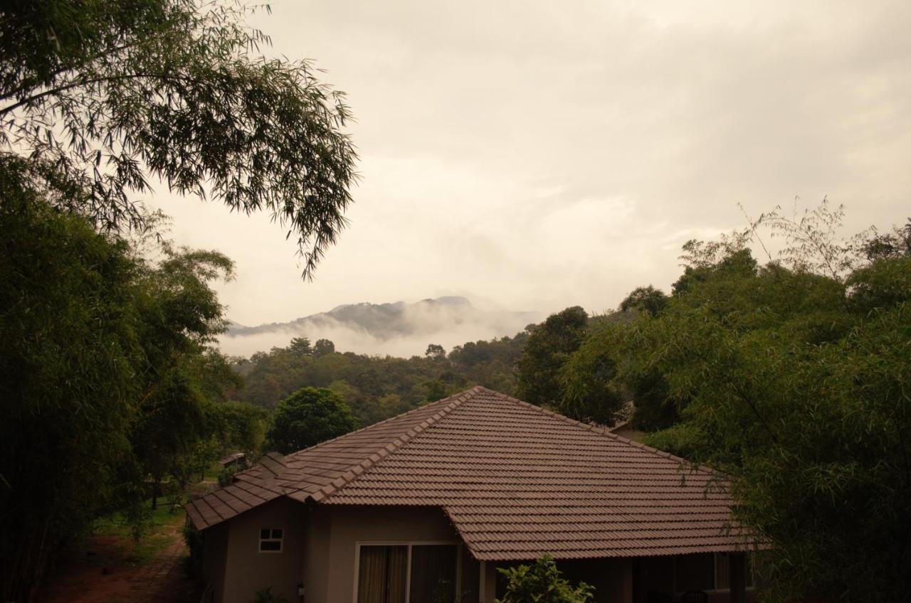 Abad Brookside Wayanad Hotel Vythiri Exterior photo