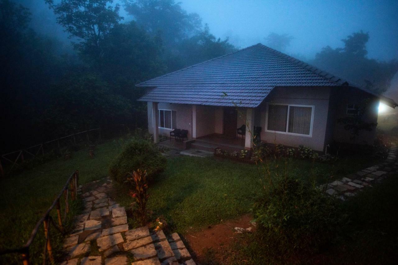 Abad Brookside Wayanad Hotel Vythiri Exterior photo