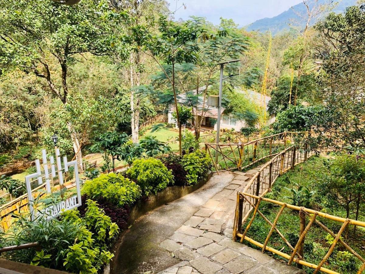 Abad Brookside Wayanad Hotel Vythiri Exterior photo